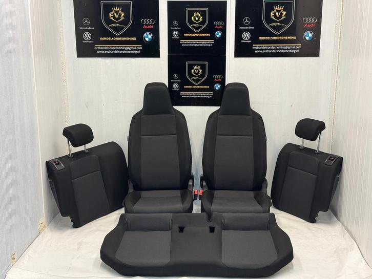 Skoda Citigo bekledingset stoelen compleet bj.2017, Auto-onderdelen, Interieur en Bekleding, Gebruikt, Skoda