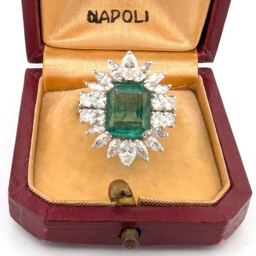 Ring - 18 karaat Witgoud - 6.20ct. tw. Smaragd - Diamant, Sieraden, Tassen en Uiterlijk, Ringen