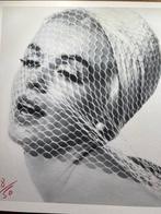 Bert Stern (1929–2013) - Marilyn Monroe stretching in the, Antiek en Kunst