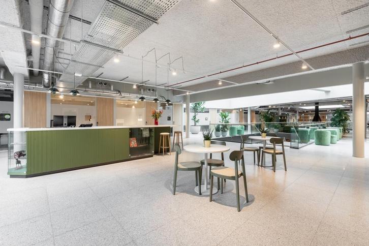 Werkplek-membership in TOO Journey Offices & Spaces, Zakelijke goederen, Bedrijfs Onroerend goed