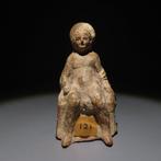 Oud-Grieks Terracotta Vrouwenfiguur. 4e eeuw v.Chr. Hoogte 9