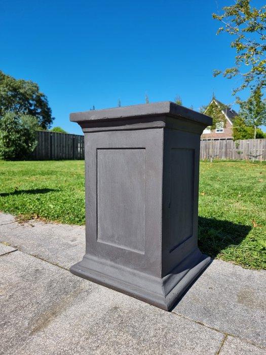 Voetstuk - Sokkel - polystone, Antiek en Kunst, Kunst | Designobjecten