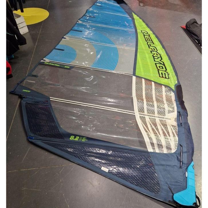 Neilpryde Racing EVO XIV - 8.2, Watersport en Boten, Windsurfen, 7 m² of meer, Zeil, Gebruikt, Ophalen of Verzenden