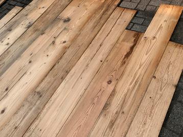 Circulaire wand- en vloer bekleding van Oud Hout beschikbaar voor biedingen