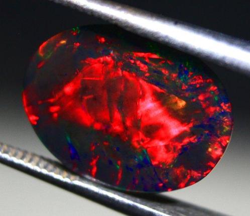 Cts. 3.10 natuurlijke Ethiopische zwarte opaal Cabochon -, Verzamelen, Mineralen en Fossielen