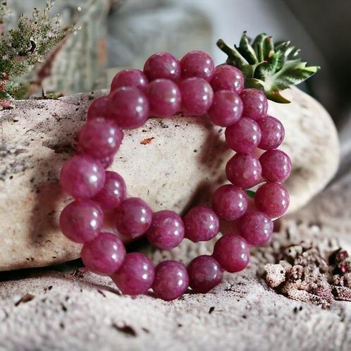 Elegante Birmese robijn. Onbewerkte natuurlijke steen. Geen, Verzamelen, Mineralen en Fossielen