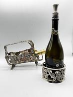 Pair of Vintage Silver Bottle Holders – Decorated with Grape, Antiek en Kunst