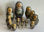 Beeldje - Exclusieve matroesjka poppen rijkelijk en, Antiek en Kunst
