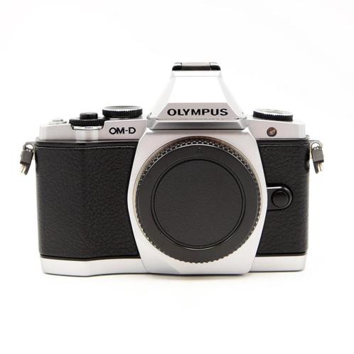 Olympus E-M5 Camera Body Zilver (Occasion) - 3840 Opnamen, Audio, Tv en Foto, Fotocamera's Digitaal, Geen optische zoom, Zo goed als nieuw