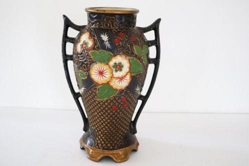Vaas (2) - Keramiek - Schouwvazen, Antiek en Kunst, Kunst | Designobjecten