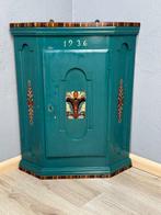 Authentieke Zweedse hoekkast uit 1936 - Kast - Hout, Antiek en Kunst, Curiosa en Brocante