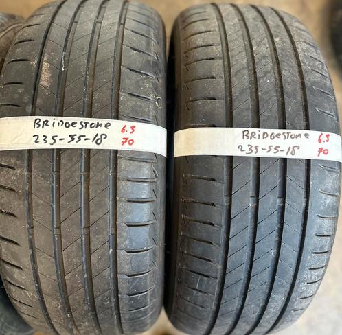 2x235-55-18 Bridgestone zomer 6.5mm €70 per band 235 55 18, Auto-onderdelen, Banden en Velgen, 18 inch, Zomerbanden, 235 mm, Personenwagen
