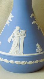 Wedgwood - Vaas - Aardewerk - Extra asbakje
