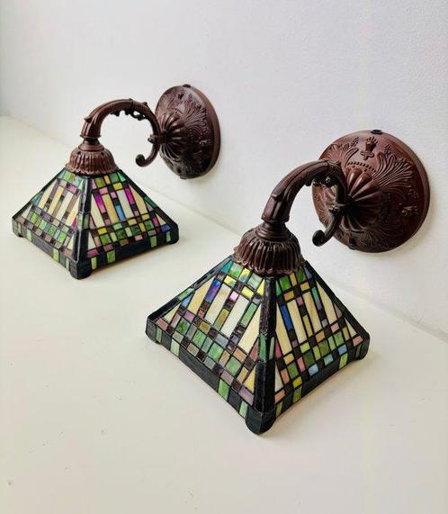 Wandlamp (2) - Tiffany stijl kleurrijke wandlampen in art, Antiek en Kunst, Curiosa en Brocante