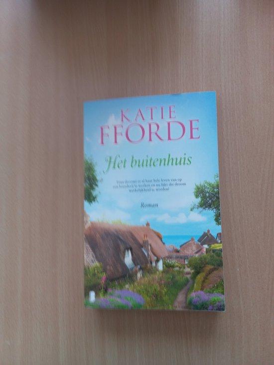 Het buitenhuis - Katie Fforde 9789022595374 Katie Fforde, Boeken, Literatuur, Gelezen, Verzenden