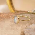 Gouden ring met edelopaal (witte opaal, witte edelopaal), 18 tot 19, Goud, Met edelsteen, Gebruikt