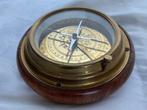 Maritieme objecten - Vintage kompas gemaakt van brons