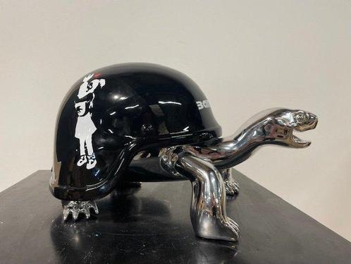 Van Apple - The Silver Peace Turtle - Banksy Bomb Hugger, Antiek en Kunst, Kunst | Schilderijen | Modern