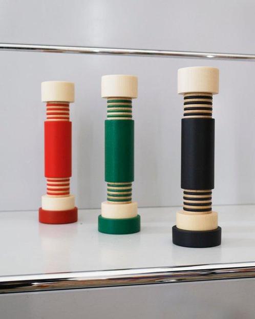 Alessi - Ettore Sottsass - Zout- en pepervaatjes - Twergi, Antiek en Kunst, Antiek | Meubels | Stoelen en Banken