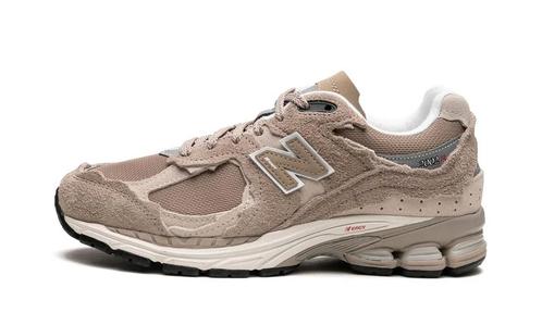 New Balance 2002R Protection Pack Beige - maat 47.5, Kleding | Dames, Schoenen, Beige, Nieuw, Sneakers of Gympen, Verzenden