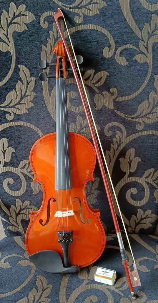 Serafs FV011-3 4/4 viool voor volwassenen, Muziek en Instrumenten, Strijkinstrumenten | Violen en Altviolen, 4/4-viool, Met koffer