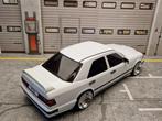 MCG 1:18 - Modelauto - Mercedes Benz E-Klasse W124 - 1990 -, Nieuw