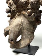 Grote boomwortelmasker - Nepal (Zonder Minimumprijs)
