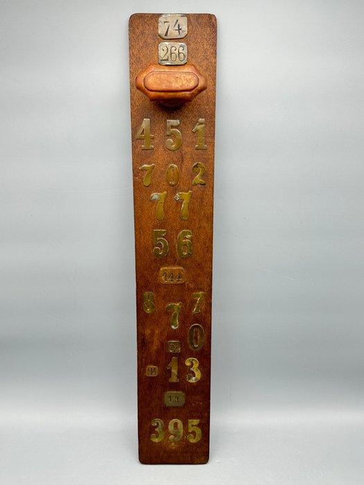 Decoratief ornament - Decoratief object met melkbusnummers –, Antiek en Kunst, Antiek | Overige Antiek