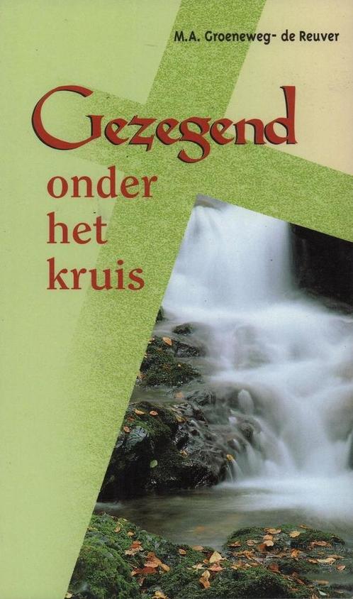 GEZEGEND ONDER HET KRUIS 9789076430195, Boeken, Godsdienst en Theologie, Gelezen, Verzenden