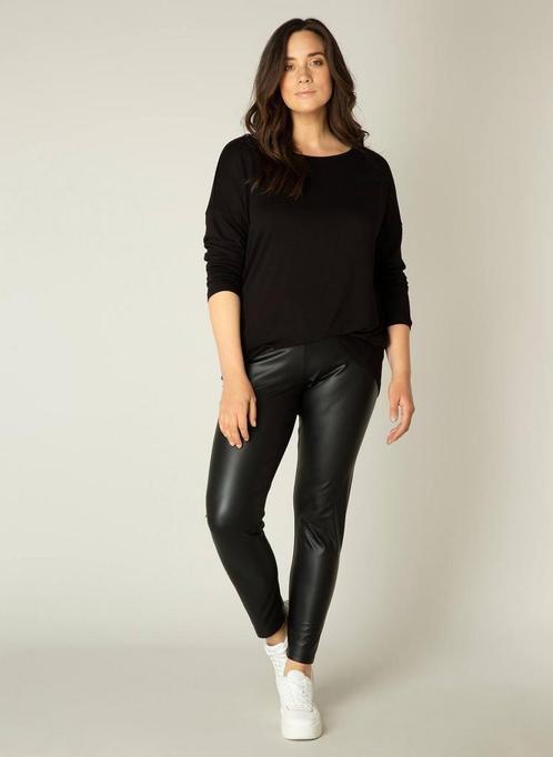 Base Level Curvy legging Alene leath Maat:, Kleding | Dames, Leggings, Maillots en Panty's, Overige kleuren, Nieuw, Verzenden