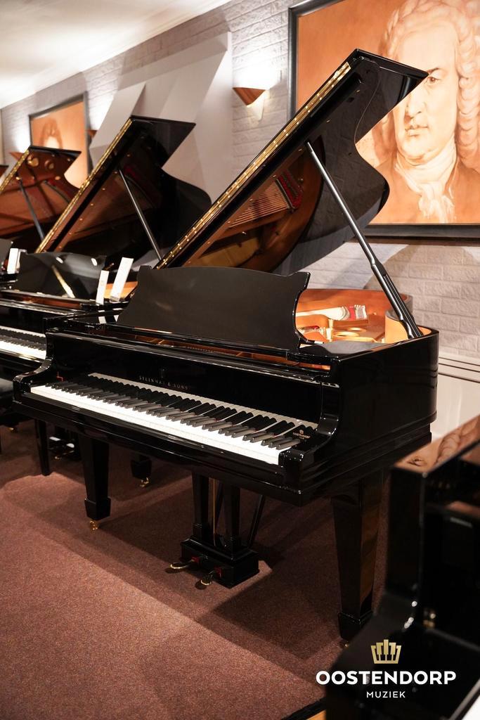Steinway & Sons O-180 PE messing vleugel, Muziek en Instrumenten, Piano's, Vleugel, Zwart