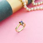 19,2 Krt. Vintage gouden ring met saffier en diamanten 0,..., Gebruikt, Overige kleuren, Ophalen of Verzenden, 17 tot 18