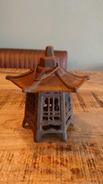 Japanse pagode lantaarn - IJzer (gegoten) - Japan - 20e eeuw, Antiek en Kunst, Antiek | Overige Antiek