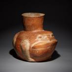 Moche, Peru Terracotta Padvormig vat. 200-500 n.Chr. 20,5 cm