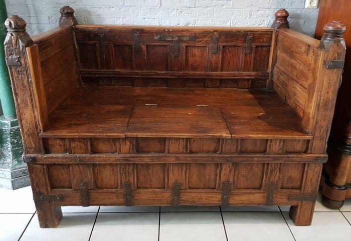 Prachtige antieke Indiase kistbank. - Teak - India - Britse, Antiek en Kunst, Kunst | Niet-Westerse kunst