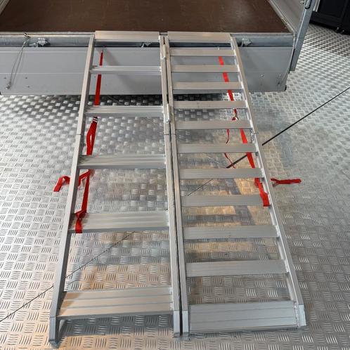 Datona Extra brede oprijplaat met trap - Datona, Doe-het-zelf en Verbouw, Overige Doe-het-zelf en Verbouw, Nieuw, Ophalen of Verzenden