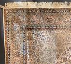 Oosters tapijt, India, zijde, afm. 306 x 219 cm, Gebruikt
