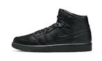 Air Jordan 1 Mid Triple Black (2022) - maat 43 (Sneakers), Kleding | Dames, Verzenden, Nieuw