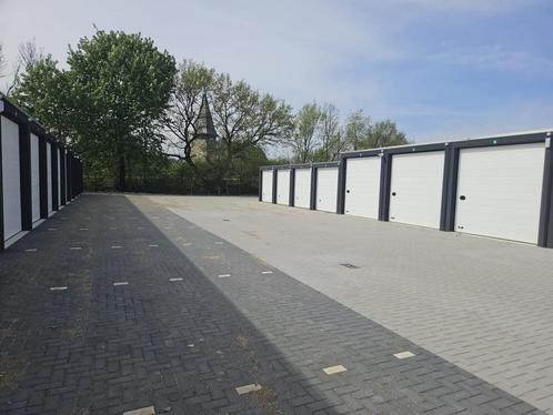TE HUUR Garagebox / Parkeerplaats Eygelshoven, Kerkrade, Huizen en Kamers, Garages en Parkeerplaatsen, Limburg