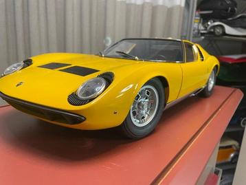 Hachette 1:8 - Modelauto - Lamborghini miura - Miura beschikbaar voor biedingen