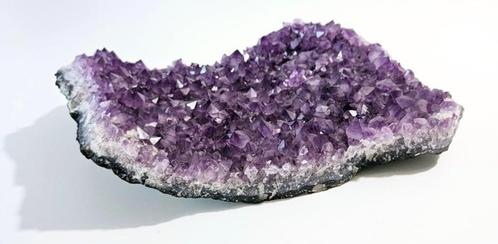 Amethist Ruw 3,35kg (interieurstuk) zie filmpje, Verzamelen, Mineralen en Fossielen