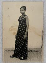 Malick Sidibé (1935–2016) - Jeune fille au studio - Vintage, Antiek en Kunst