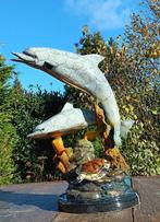 sculptuur, Zwaar beeld van twee dolfijnen in gekleurd brons, Antiek en Kunst