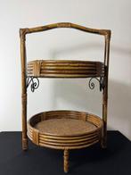 Étagère - Elegante Vintage Rotan Etagère: Tijdloze Stijl, Antiek en Kunst, Curiosa en Brocante