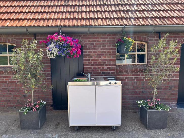 Huur een mobiele noodkeuken - Robuust, compact en op wielen, Huis en Inrichting, Keuken | Complete keukens, Nieuw