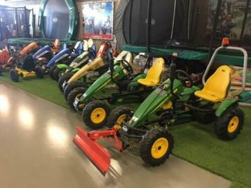 John Deere skelter &amp; John Deere traptrekker speelgoed beschikbaar voor biedingen
