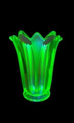 Vaas - Glas - uranium glas, Antiek en Kunst