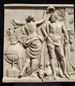 Figuur - Relief in Griekse/Romeinse stijl dat de kroning van, Antiek en Kunst