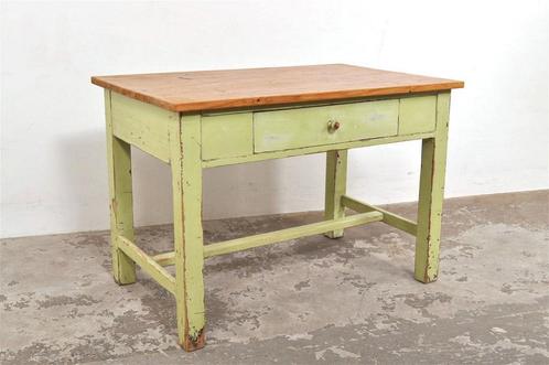 Vintage tafel of bureau, Huis en Inrichting, Tafels | Bijzettafels