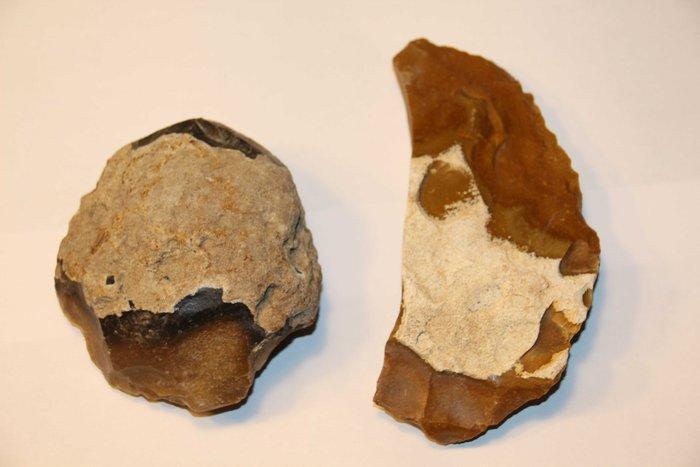 Paleolithisch Vuursteen Biface, nucléus - 165 mm (Zonder, Antiek en Kunst, Antiek | Overige Antiek